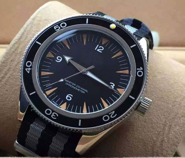 

Luxury men port watche 300 co axial 45mm jame bond 007 movie pectre limited gla back men 039 automatic mechanical wri twatch fabric