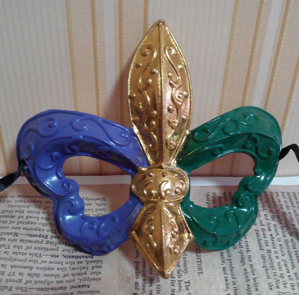 Gold Venetian Mask Masquerade Mardi Gras Party Costume Paper Mache Mens
