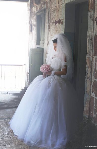 

ball gown strapless wedding dresses 2021 spring summer lace appliques bodice fluffy skirt wedding dresses bridal gowns, White