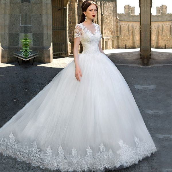 

casamento ball gown vintage lace wedding dresses 2016 v neck sweep train applique short sleeve bridal gowns custom made vestidos de noiva, White