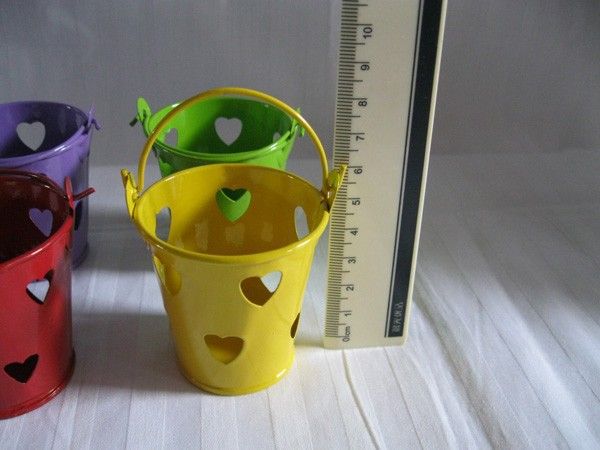 

wholesale-metal favor pail tin pots decorative wedding favor candy holders wedding gift for guests heart sharp candle holder