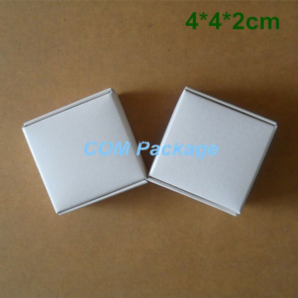 Pequeno 4 * 4 * 2 cm Branco Caixa De Papel Kraft Caixa de Embalagem Do Presente Do Favor Do Casamento Para A Jóia Dos Doces Handmade Soap Baking Padaria Bolo Biscoito De Chocolate caixa