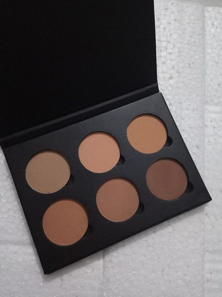 

A brand of high light hadow 6 color bronzing tray three optional combination of hipping