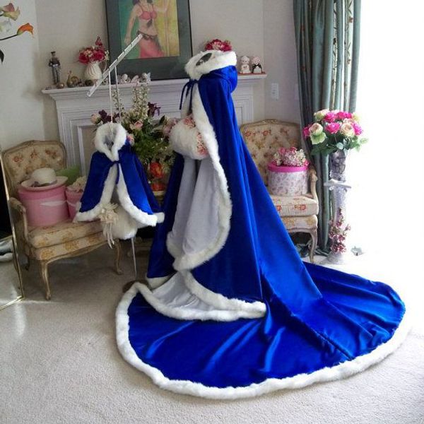 Royal Blue Christmas Bridal Wrap Cloak Winter Bridal Cape Satin da 96 pollici con rivestimento in pelliccia bianca Cape/mantello con cappuccio reversibile per occasione formale per l'occasione