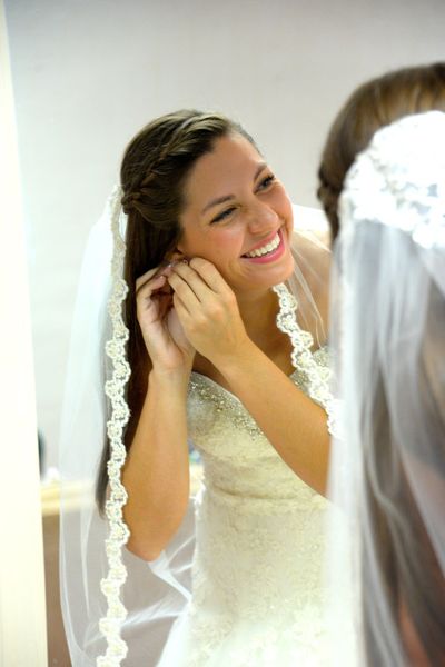 Nuova alta qualità Migliore vendita Uno strato bianco avorio Lunghezza cappella Applique in pizzo Velo da sposa per abiti da sposa