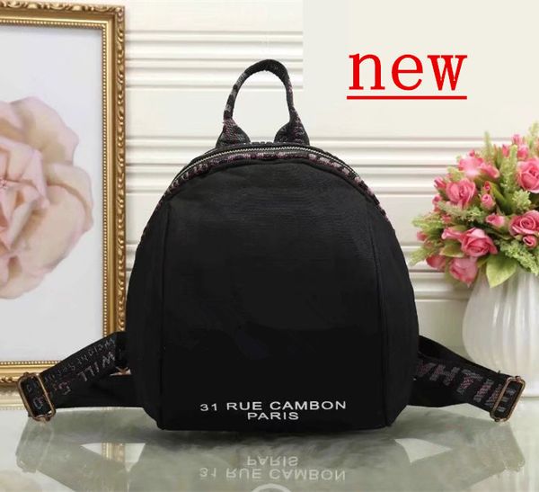 

2017Brand outdoor backpack The new fashionable Europe and the United States women's shoulder bag High quality printing designer backpack