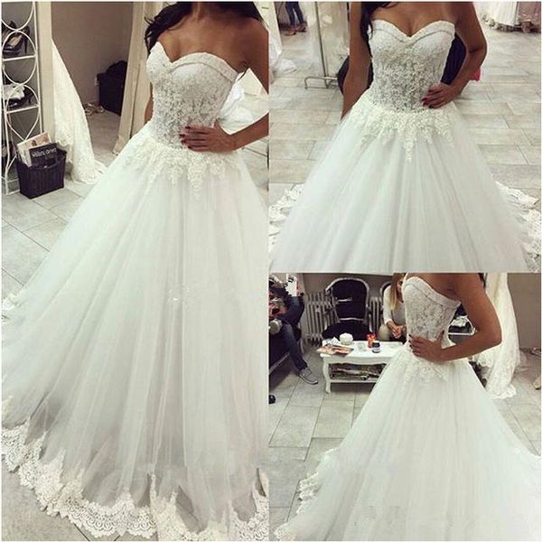 

2020 sweetheart country wedding dresses sleeveless lace appliques illusion bodice low back with beaded court train bridal gowns, White