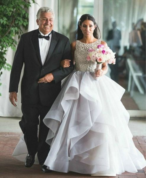 

2019 Vintage Appliques Cathedral Train Ball Gown Wedding Dress Plus Size Scoop Backless Bride Gown Custom Made Vestido de Noiva