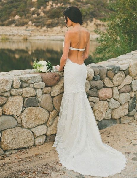 

новый сексуальный стиль спинки русалка свадебные платья без бретелек полный кружева развертки поезд длинные свадебные платья простой дизайн, White