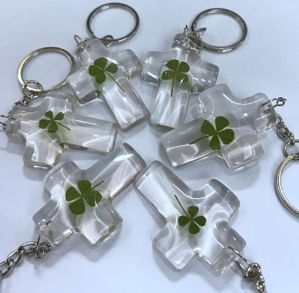 

yqtdmy 50 pcs four leaf clover specimen fashion keychain, Slivery;golden