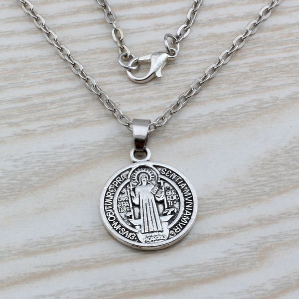 

MIC 20pcs Antiqued Silver Alloy Saint St Benedict of Nursia Patron Against Evil Medal Charm Pendant necklace Clavicle chain c11