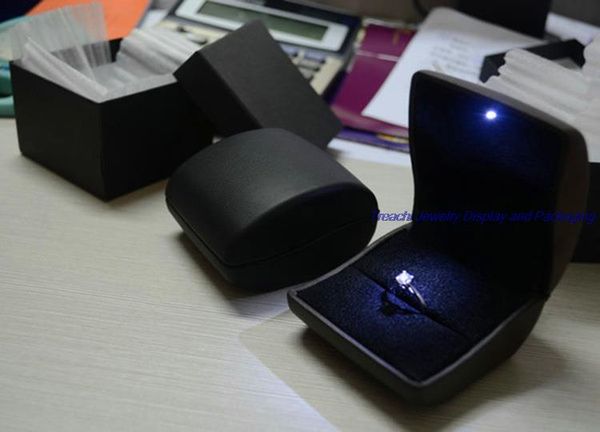 

Делюкс Кожа PU LED подсветкой Предлагать бриллиантовое обручальное кольцо Порта Ка