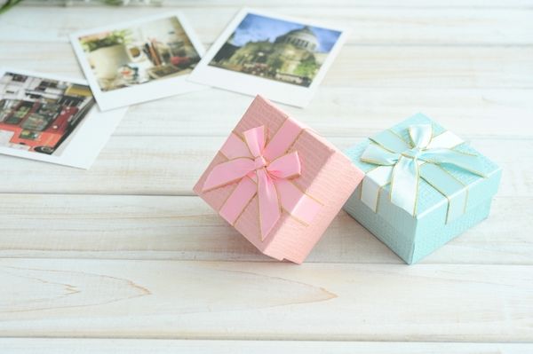 

[simple seven] fashion solid pink color bracelet box/sky blue earring case/ pendant display/special ring packing /jewelry box with ribbon, Black;white