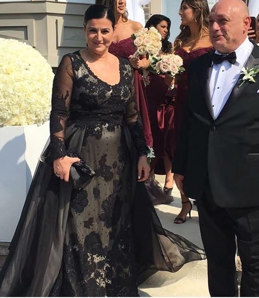 

elegant black lace mother of the bride dresses with overskirt scoop neck wedding guest dress sweep train plus size long sleeve evening gowns, Black;red