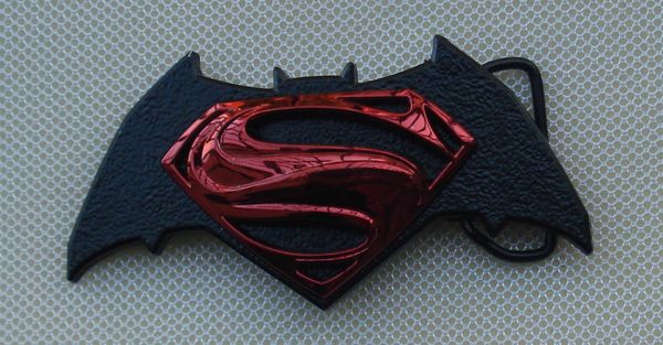 

Супермен против Бэтмена Рассвет правосудия DC Comic Belt Buckle