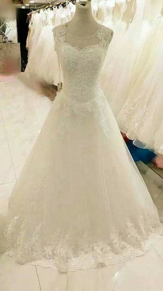 

2017 wedding dress 4pcs wedding gowns with sleeves, White