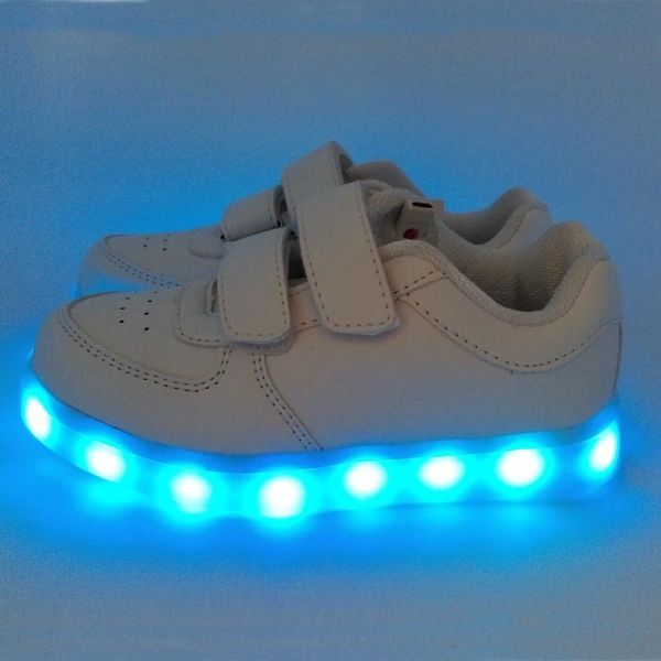 

Дети светодиодные кроссовки Кроссовки белый черный 11 различных вспышек USB розетк