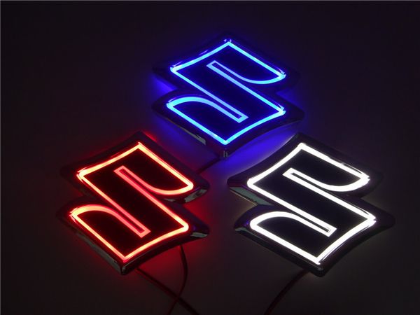 Car Styling 8.05cm * 8cm bianco / blu / rosso 5D Distintivo posteriore Lampadina Emblema Logo Lampada a led per Suzuki Zuki / Alto / Jimny / Swift