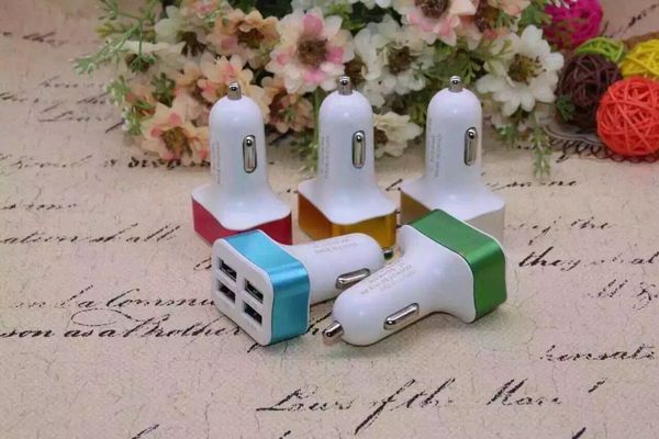 

4 port usb universal smart fuse circuit-breaker protection 5v 4.1a max car charger for iphone5 6plus samsung all mobile phone