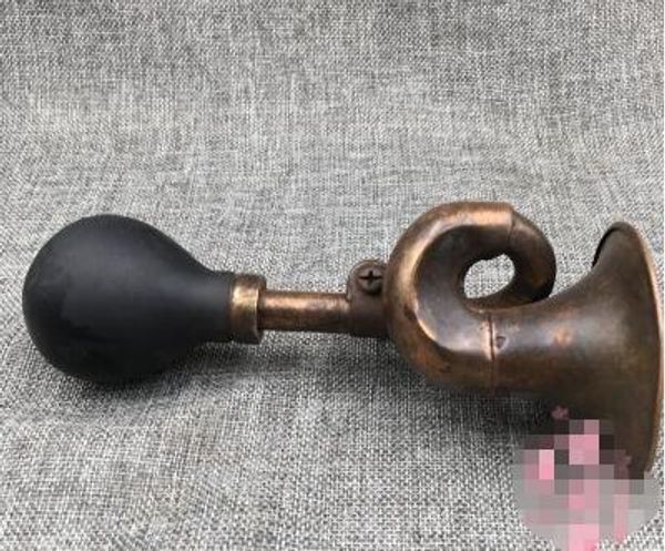 Antica collezione di bronzo vecchia auto corno vecchio altoparlante risciò Shanghai Shanghai oggetti nostalgia