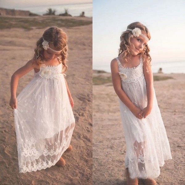 Abiti da ragazza di fiori in pizzo bohémien vintage Maxi scollo rotondo Appliques Fiori fatti a mano Abiti da cerimonia per bambini lunghi per la festa nuziale Su misura