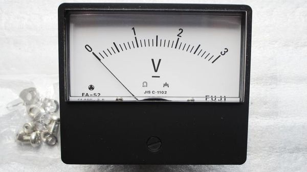 

japan fuji analog 3v dc voltmeter fa-52 mechanical meter absolutely authentic