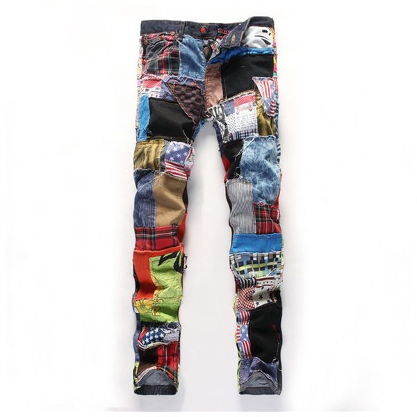 Показать на англ. wholesaleновейшие мужские джинсы в стиле хип-хоп, лоскутное одеяло, красочные, выстиранные, облегающие клубные танцы, хип-хоп, джинсовые брюки, мужские красочные джинсы в стиле пэчворк