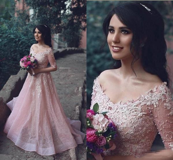 2016 Modest Bohemian Country Abiti da sposa Sexy Applique in pizzo con spalle scoperte Mezza manica Una linea Peach Bling Paillettes Tulle Abiti da sposa