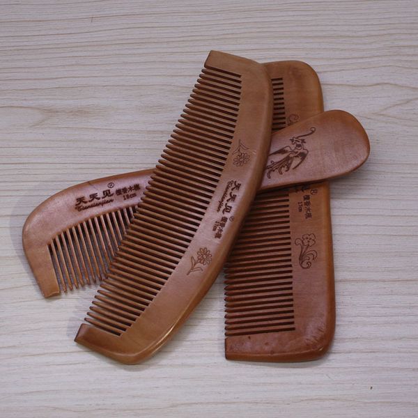 Pettine lunare in legno di sandalo di mogano antistatico per la salute con manico, produttori di denti fini che vendono spazzole per capelli a denti larghi più economici