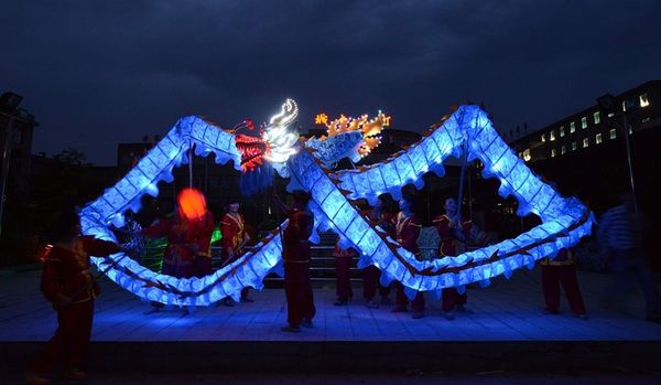 14 m boyutu 3 8 insanlar Için Çin Bahar Günü LED ışıkları Ejderha ipek baskı kumaş Işık EJDERHA DANS Ejderha Halk Festivali Kutlama Kostüm