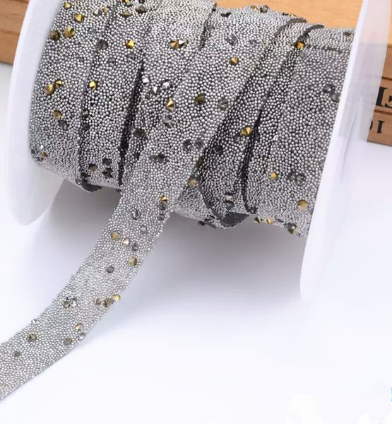 

свободный корабль! 5yard / lot Bling маленькие шарики rhinestone сетки Trim strass цепь banding crystalwedding applique платья ремесла 15mm ширина