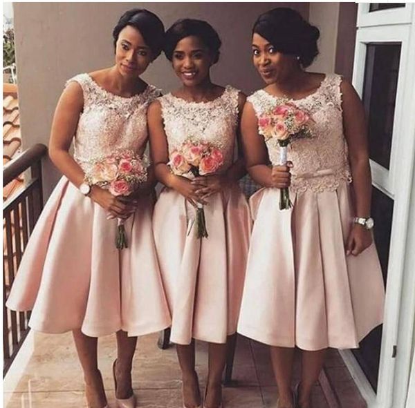 

2018 new short blush pink bridesmaid dresses for wedding scoop neck lace appliques sash bow plus size maid of honor party gowns, White;pink