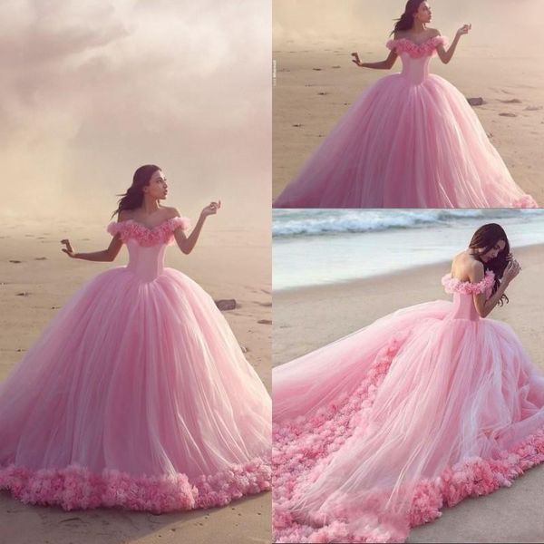 

2017 Очаровательная Принцесса Quinceanera Платья Бальные Платья С Плеча Cap Рукавом Развертки Поезд Бальные Платья Тюль Ручной Работы Цветок Вечерние Платья