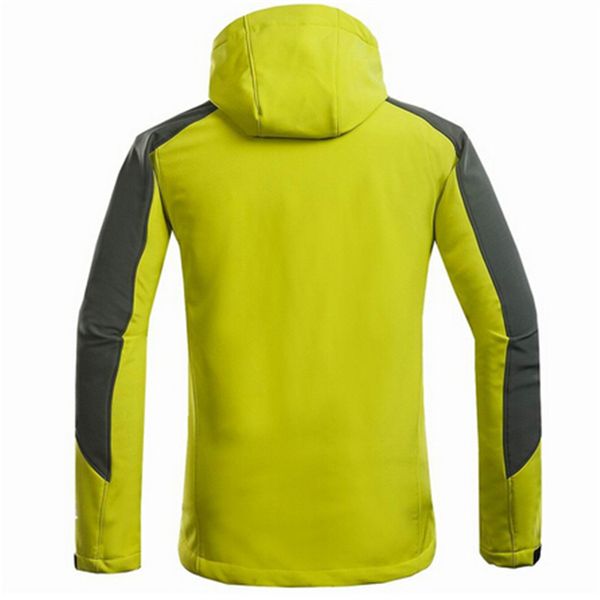 

fall-2016 new men's windproof waterproof breathable quick-drying jackets stretch soft shell comfortable, Black;brown