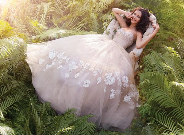 

designer 3d flower applique wedding dresses layered tulle wedding gown 2019 beaded bridal dress vestido de novia princess ball gown custom, White
