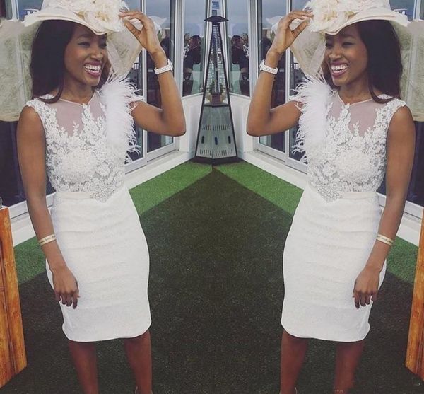 

Modest Short Cocktail Dresses Beads Appliques With Ostrich Feather Short Party Gowns Knee Length Homecoming Gowns