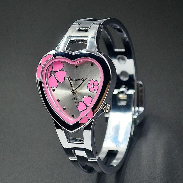 

Fashion Women Girl Chaoyada heart-shaped flowers style dial full Stainless steel Bracelet Wrist Watch 779