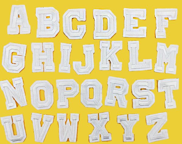 26 PCS/SET A-Z Pure White Inglês Letter Patch Iron em remendos de bordados para roupas com Apliques de roupa Apliques DIY Acessório