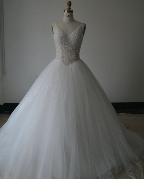 

v neck beaded ball gown wedding dress with court train 2018 backless wedding gowns fast shipping, White