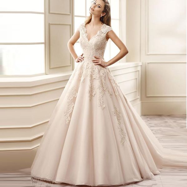 

2020 elegant v-neck ball gown vintage wedding dress appliques lace cap sleeve romantic vestido de noiva, White