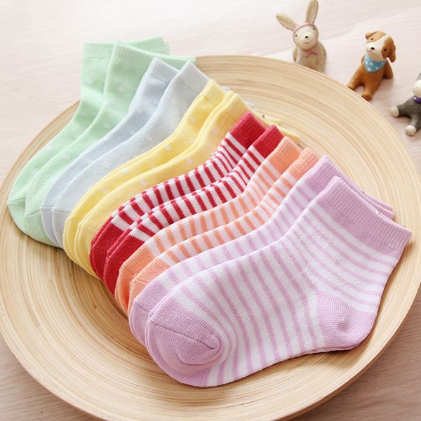 Frühling Herbst Stil Kinder Socken Nette Streifen Dot Socken Für Kinder Schöne Baby Candy Farben Gekämmte Baumwolle Socken Fuß Abdeckung