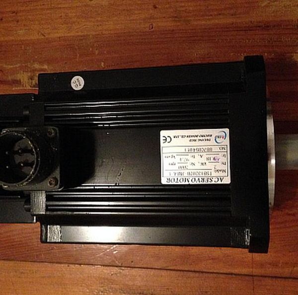 

tsb13202b - 3nta новый и оригинальный серводвигатель переменного тока