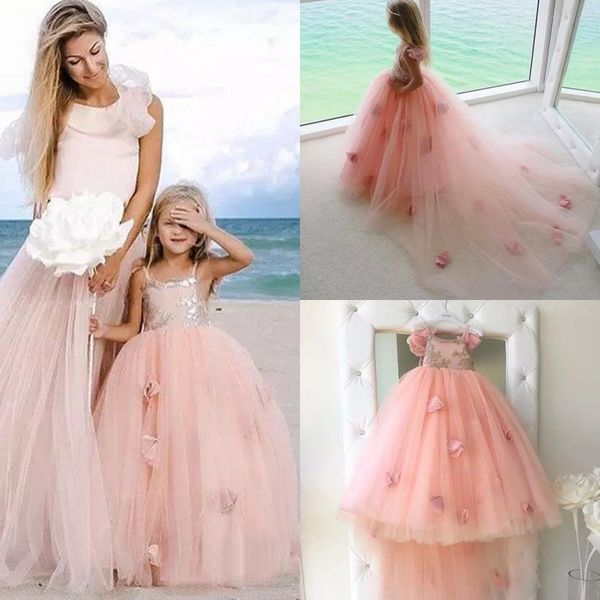 2017 Peach Girls Pageant Birthday Party Gowns Lovely Spaghetti Lace Tulle Ball Gown 3D Floral Appliqued Long Train Flower Girl Dress EN10112
