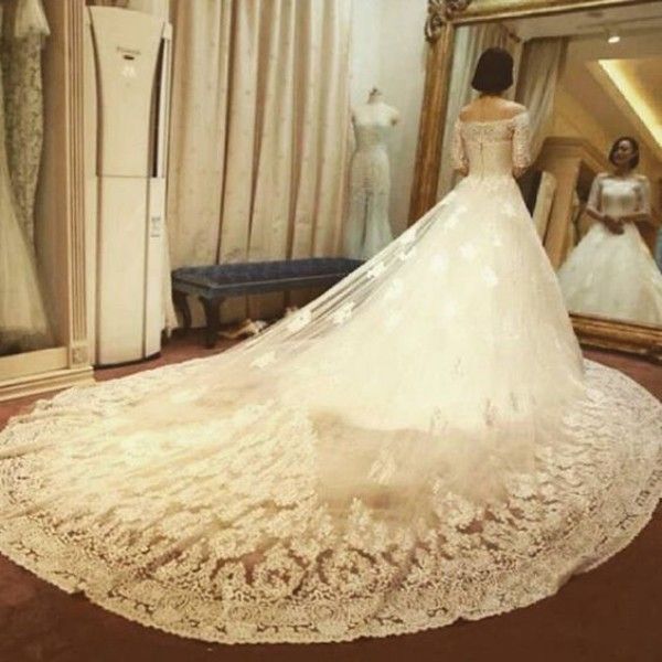 

arabic cathedral train wedding dress ball gown a line off the shoulder vintage lace appliques custom made bridal gowns with sleeves, White