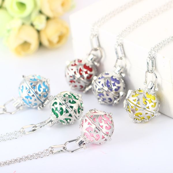 

Hollow Round Enamel Flower Pattern DIY Aroma Necklace Essential Oil Necklace With 6pcs Color Refill Balls FBA Drop Shipping B441Q
