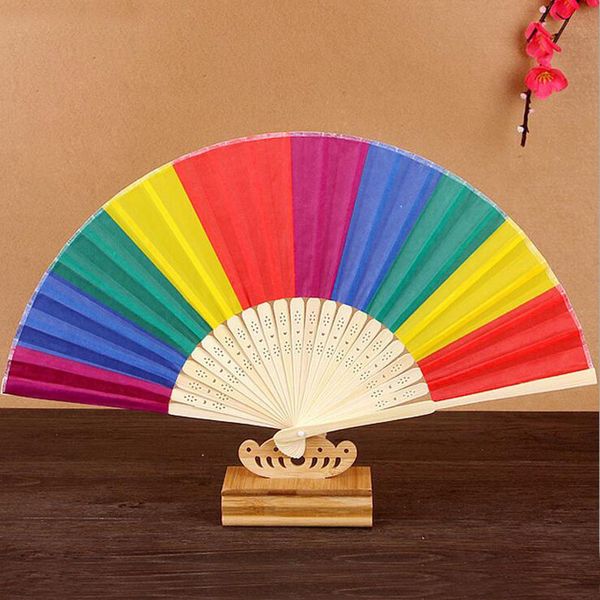 Fatto a mano 21 cm Candy Painted Colors Rainbow Wedding Party Ventaglio a mano Regali per feste e bomboniere ZA4500