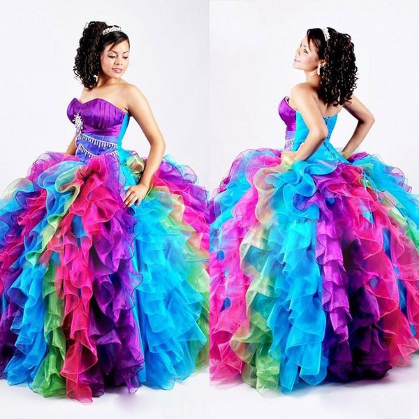 Luxo Rainbow Quinceanera Vestidos Crystal Tiered Ruffles Prom Vestidos Frisados ​​Varredura Trem Plus Size formal Pageant Dress