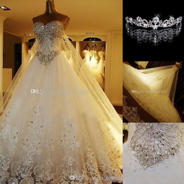 

Luxury cry tal wedding dre e lace cathedral lace up back bridal gown 2019 a line weetheart applique beaded garden crown