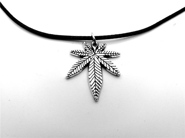 

10pcs european american canada jamaica hemp maple leaf necklace pendants african plants long tree foliage leaves leather rope necklaces, Silver