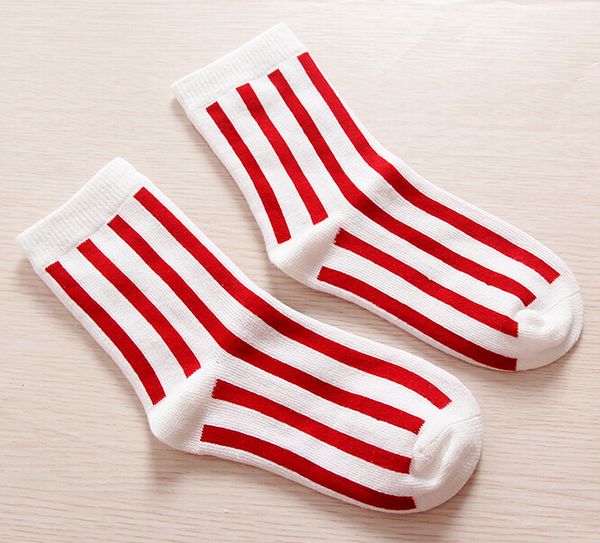 Okzident-Stil Babysocken Kinder Längsstreifen Baumwolle Fußabdeckung Niedliche Kindersocken Mittlere Dicke Frühling Herbst Kindersocken 10 Paar